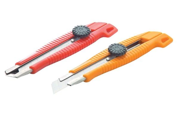 301 CUTTER, PEACE® Cutter Knife for 18mm snap-off blades